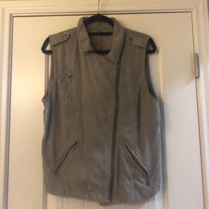 Gray utility vest with zipper detail